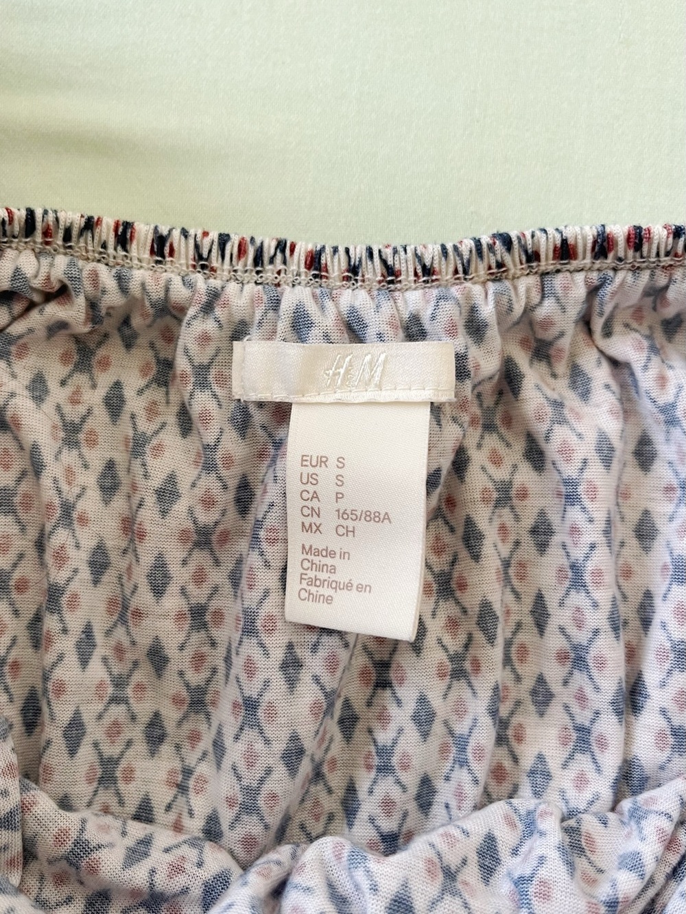 Off-Shoulder Ruffled Neckline Blouse - Picture 4 of 5